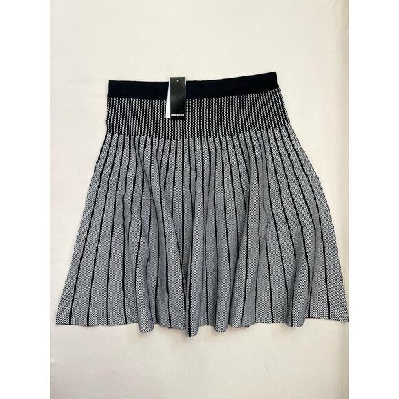 PREMISE Pullon Skirt Womens Size M Black White Striped A Line Knit Modern Chic - Picture 2 of 8